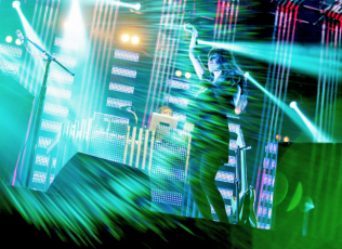 Orouni - Interview - Kirstiecat <a href="http://kirstiecat.com/blog/?p=1634">part 1</a>, <a href="http://kirstiecat.com/blog/?p=1661">part 2</a>, <a href="http://kirstiecat.com/blog/?p=1663">part 3</a>