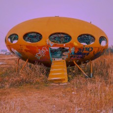 Orouni - <a href="https://open.spotify.com/playlist/7q5rjBFw6JKkga3BosbfYb">Astronauten</a>